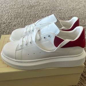 Alexander McQueen’s never worn men size 44 (size 11).